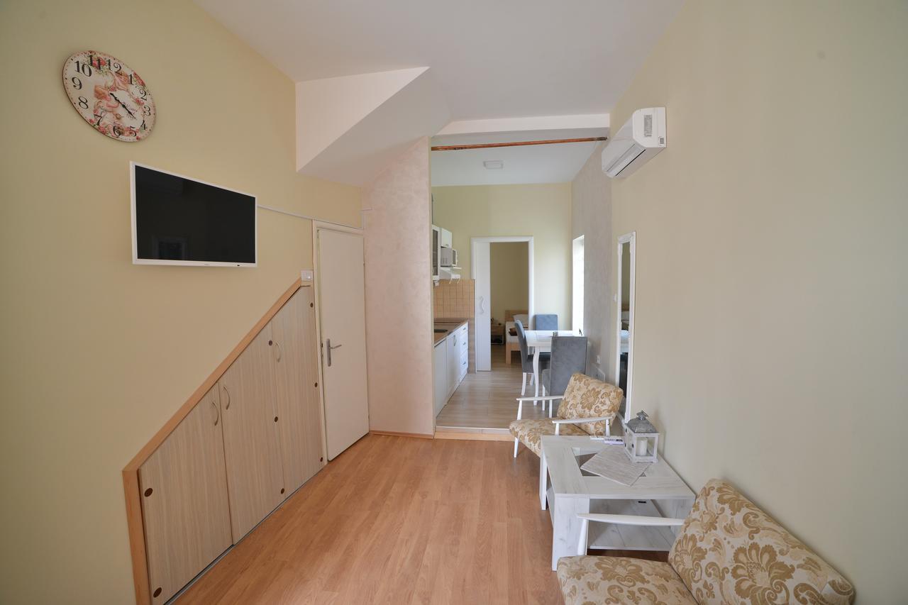 Apartmani Mv Užice Buitenkant foto