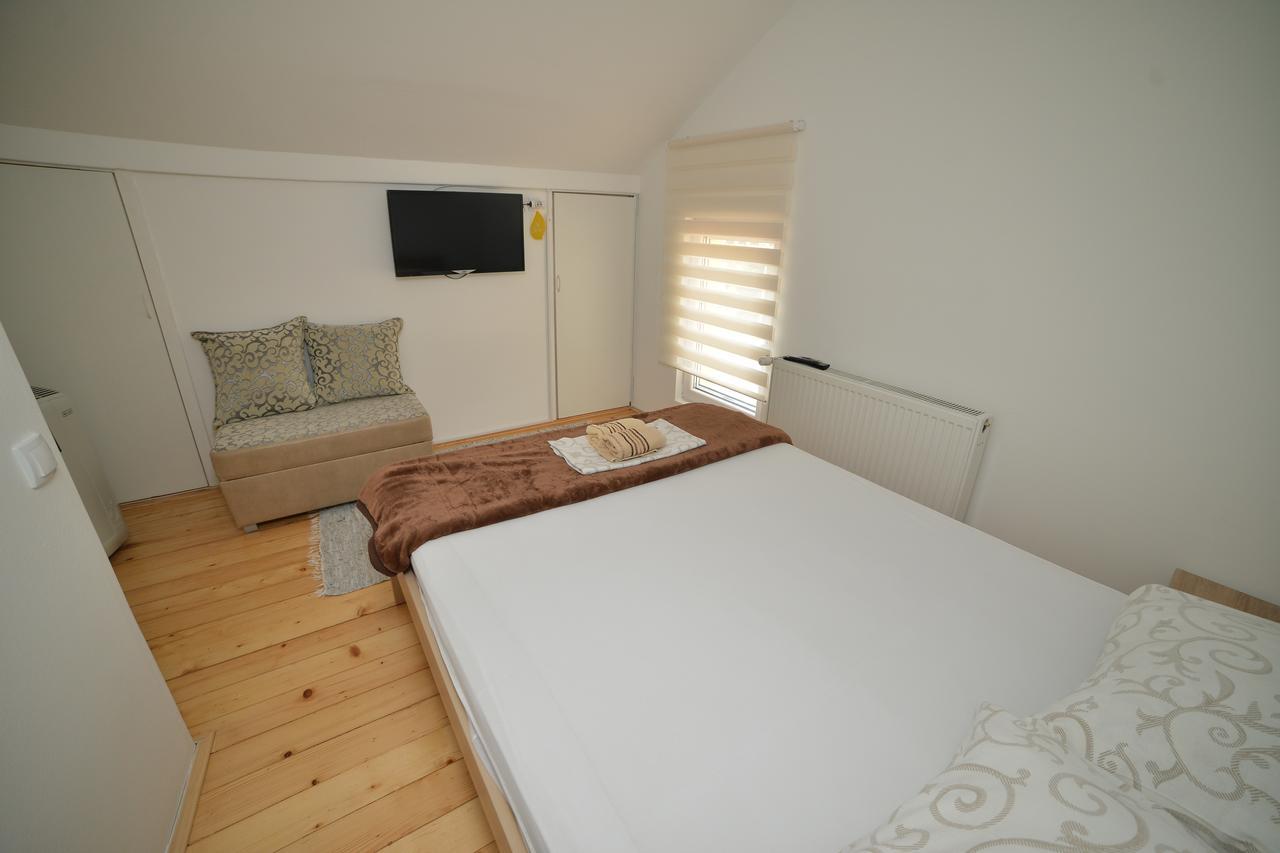 Apartmani Mv Užice Buitenkant foto