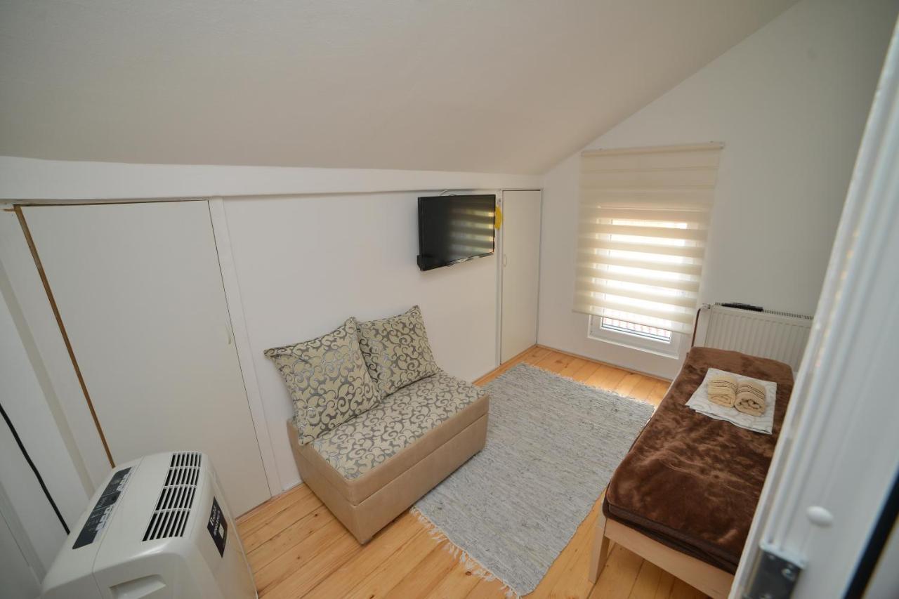 Apartmani Mv Užice Buitenkant foto